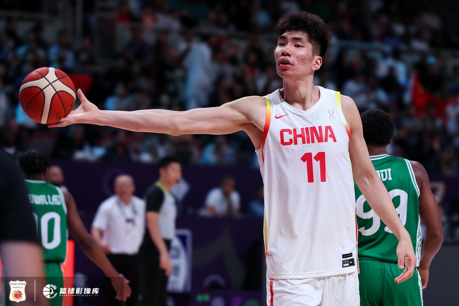 赵睿评余嘉豪欧洲表现:跑动与体能仍是提升关键